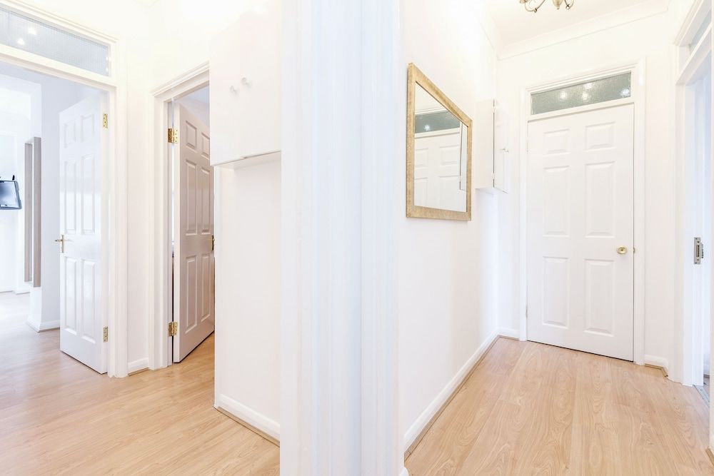 undefined Kings Road Apartments