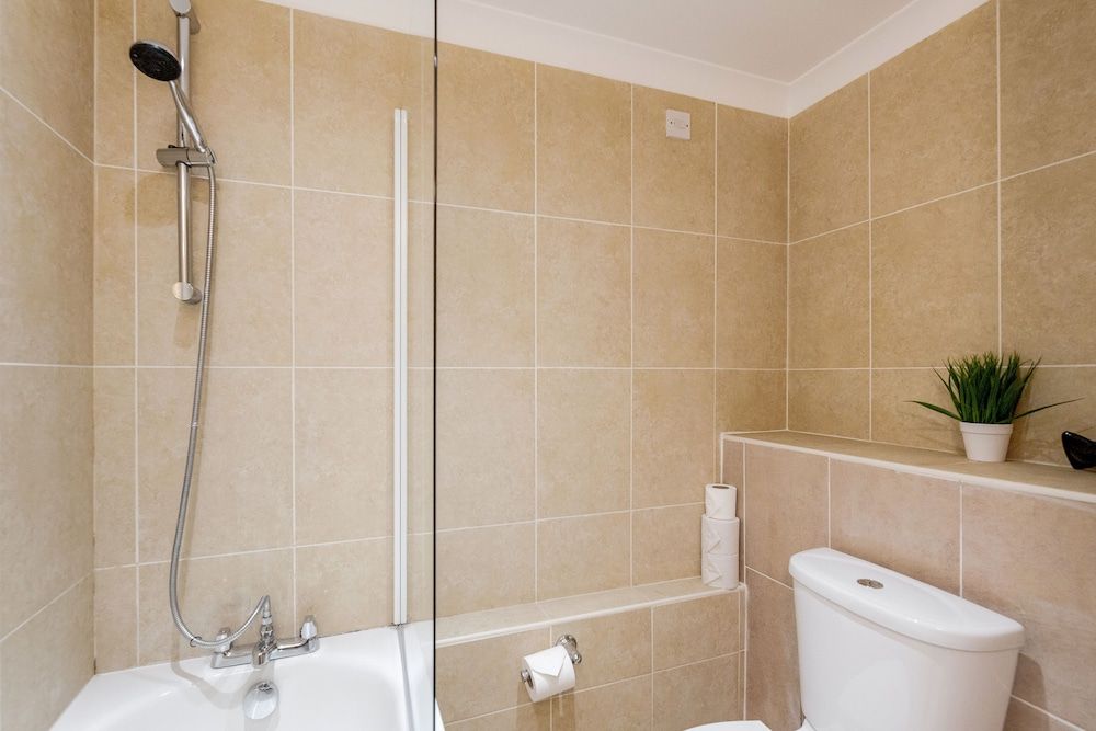 Kings Road Apartments Studio 9