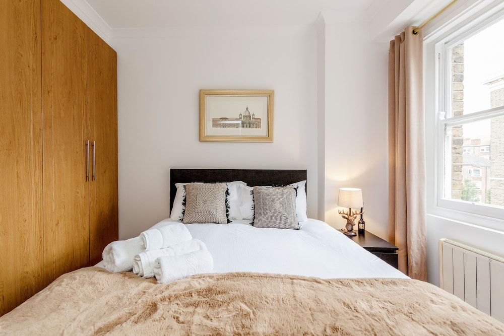 undefined Kings Road Apartments 6