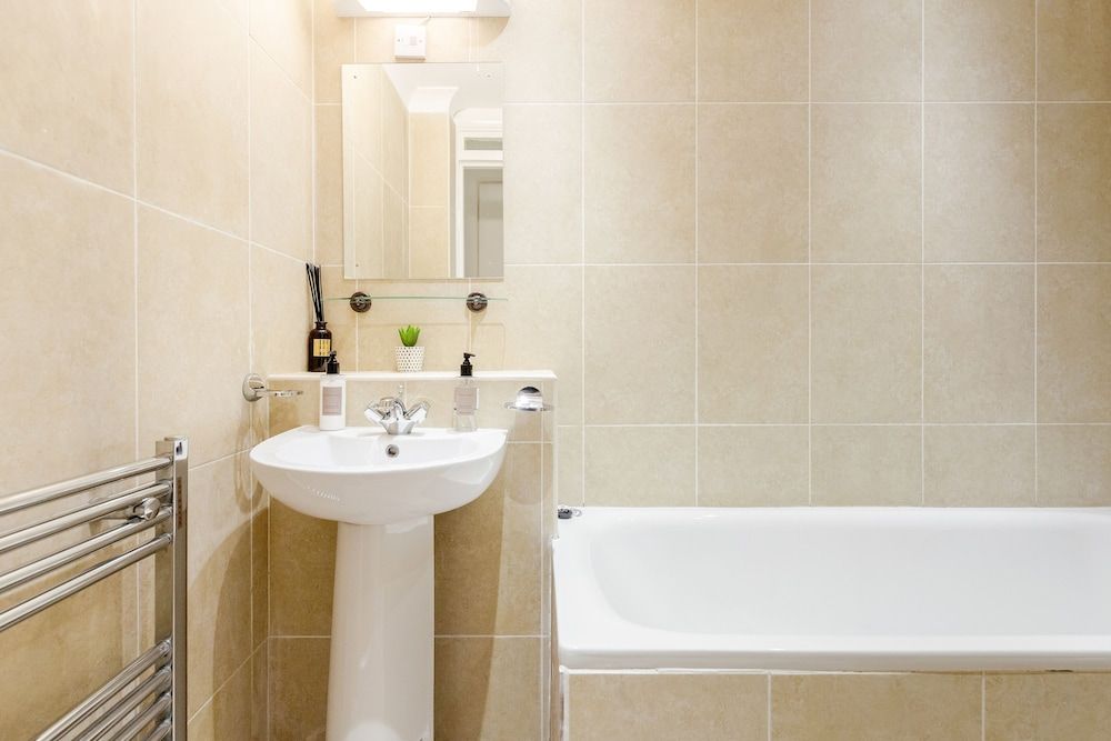 Kings Road Apartments Studio 11