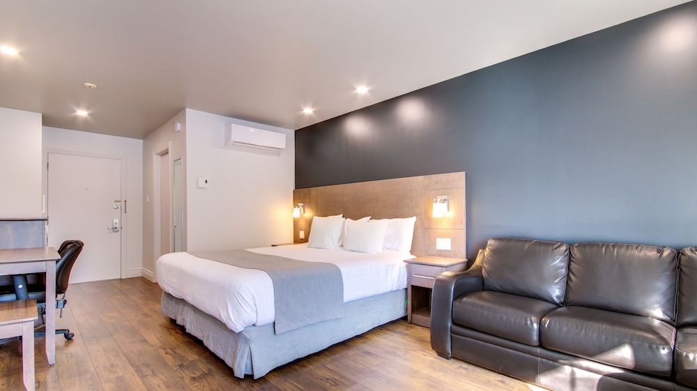 Hotel Marineau Shawinigan Classic Room, 1 King Bed (1st floor, no elevator) 2