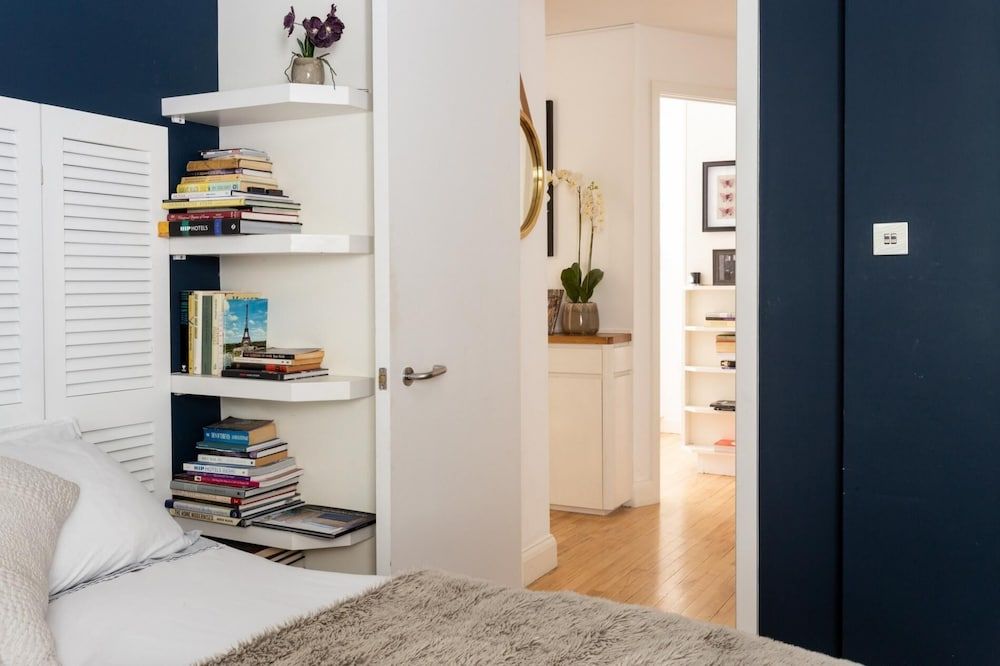 undefined NEW Stunning 5BD Kensington House