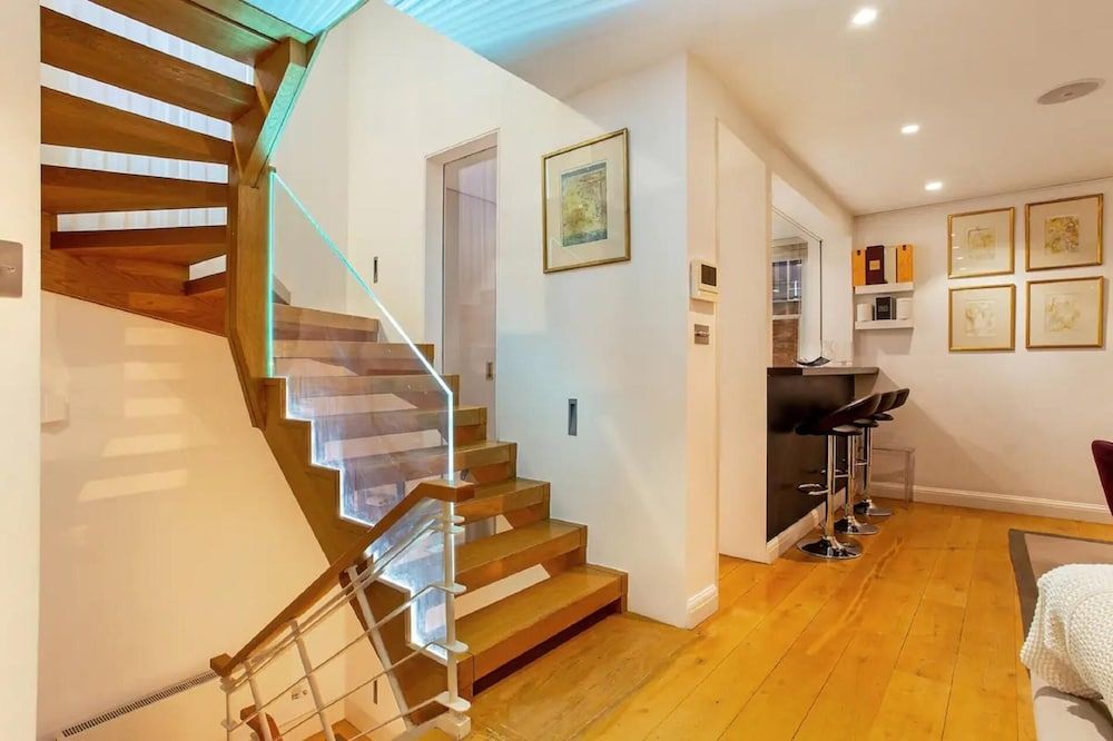 undefined NEW Stunning 5BD Kensington House 7