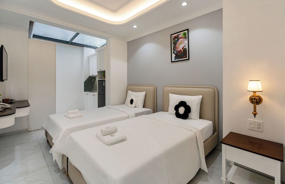 undefined The Royal Homies - Phu My Hung 5