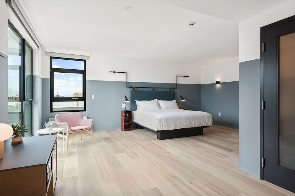 undefined The Metric 8