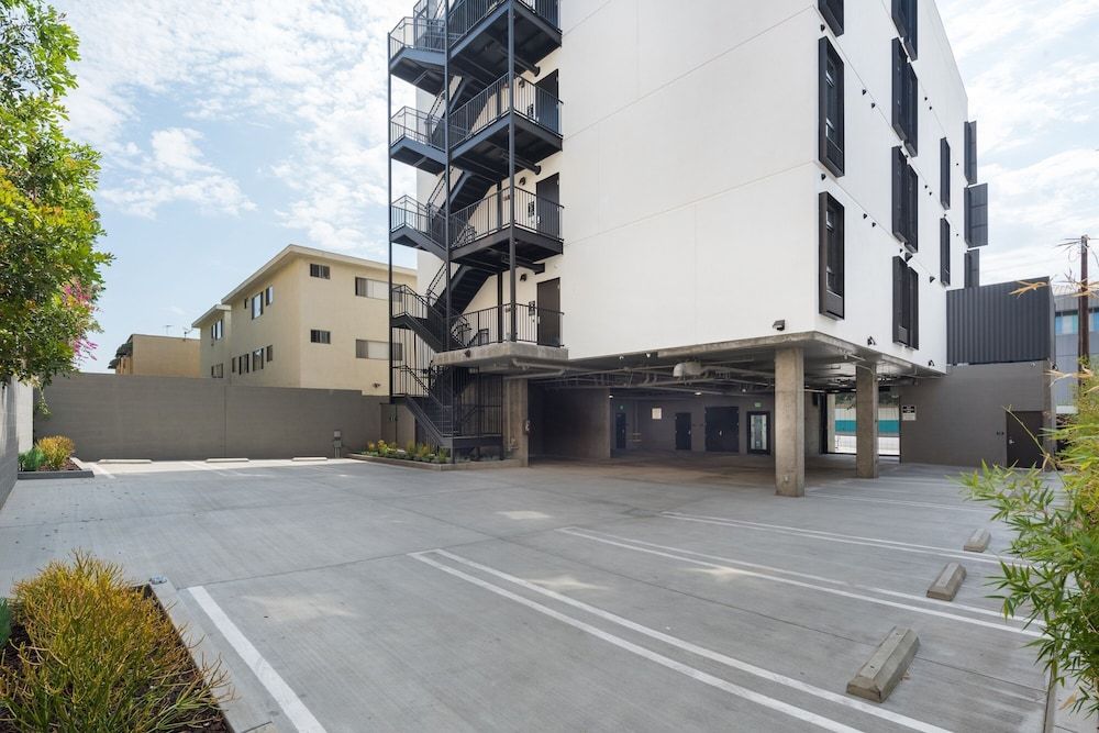 undefined The Metric 6