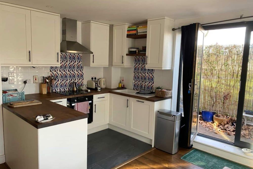 undefined Homely 1 Bedroom Apartment in South East London 8