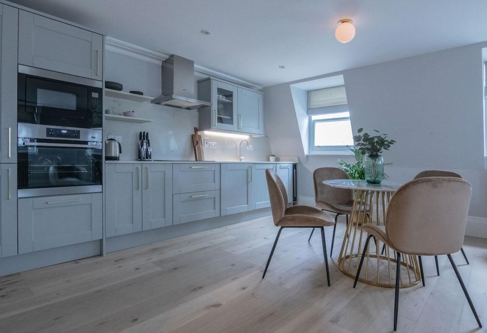 Royal Kensington Penthouse IX- 3 bed Apartment 31