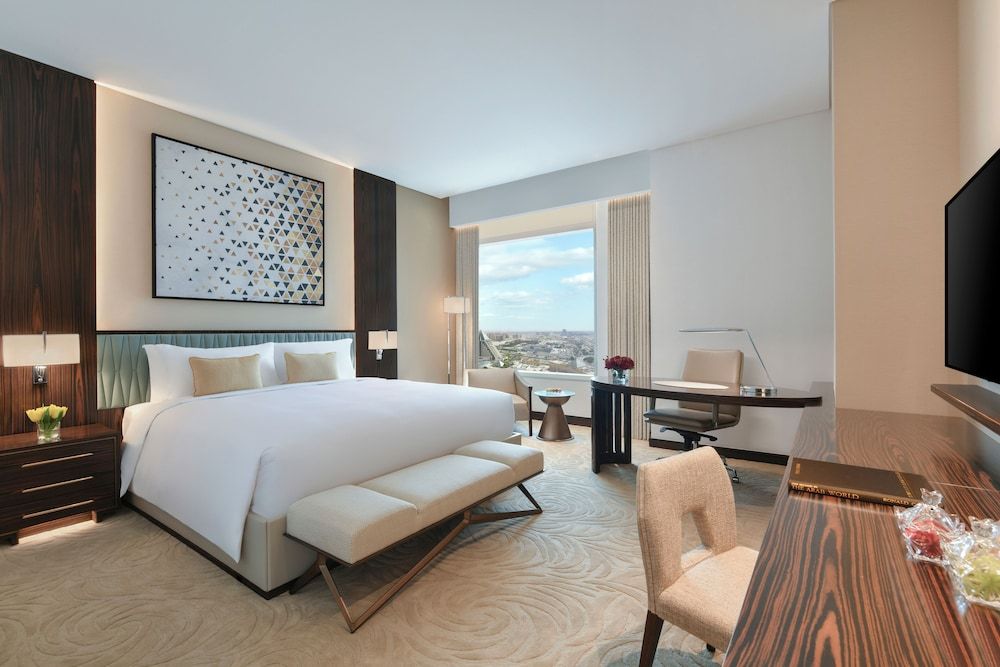 Panoramic King Suite with Club Millésime Access