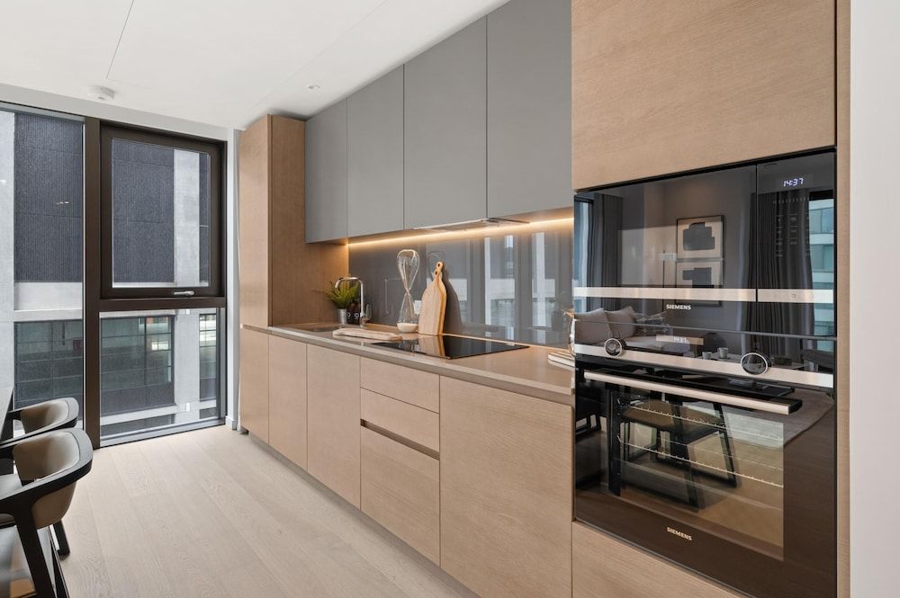 undefined Deluxe two Bedroom Canary Wharf Apartment With River Views 10