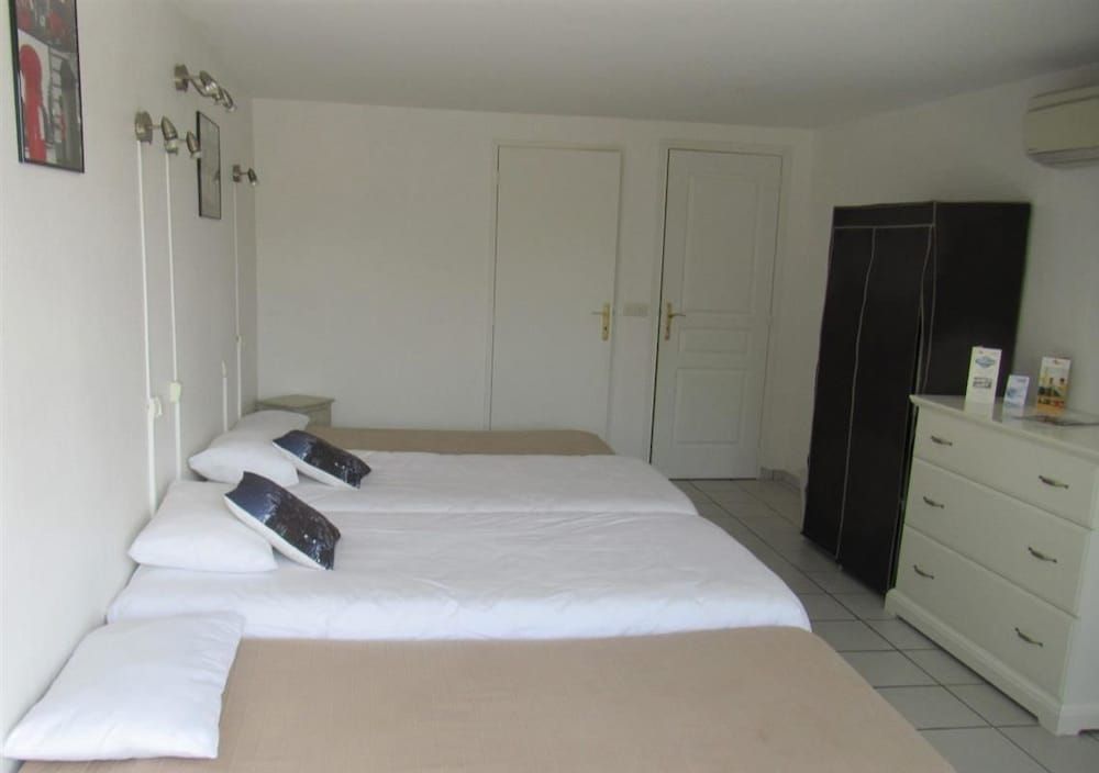 Hotel Royal Residence Family Room 4