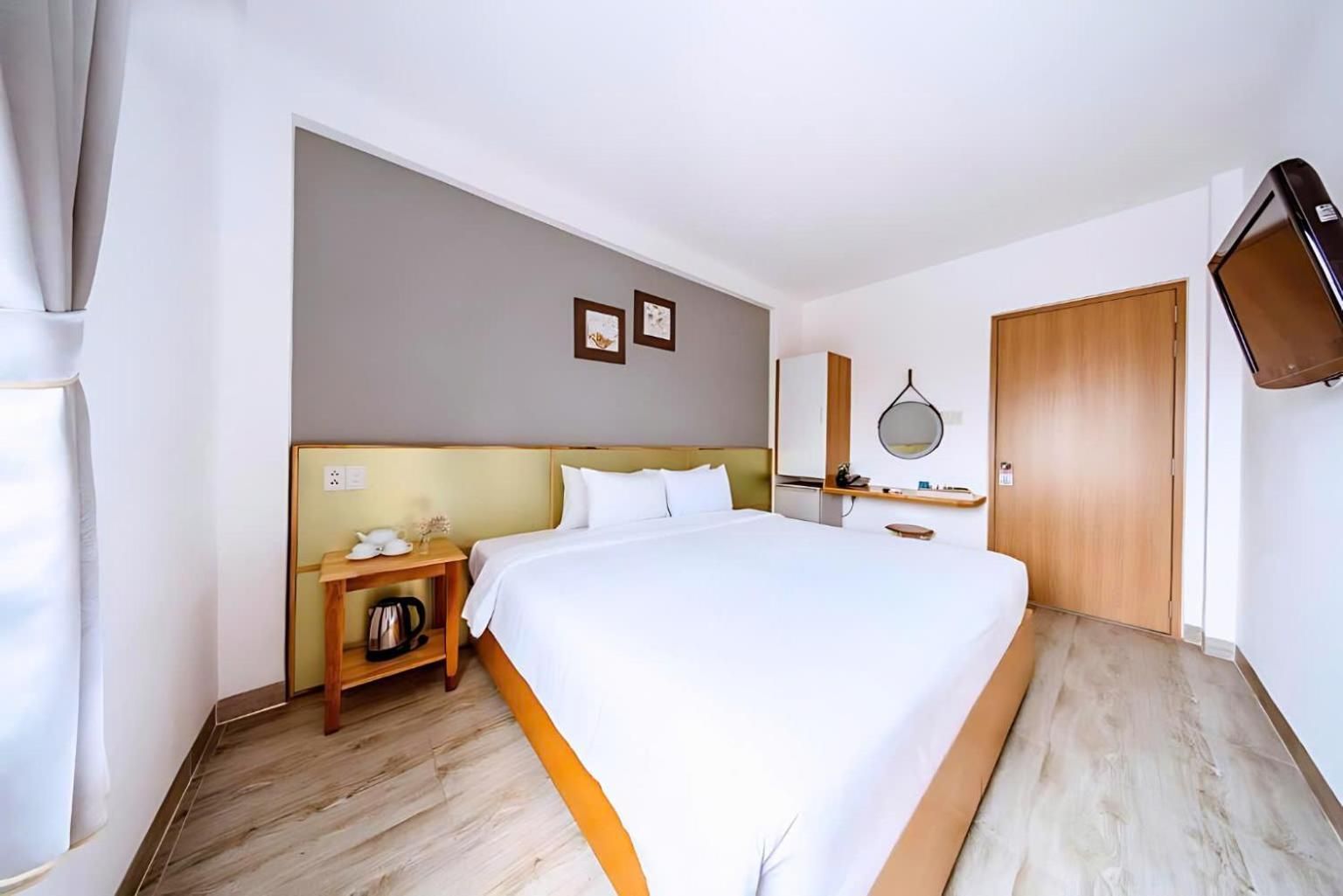 Deluxe Double Or Twin City View