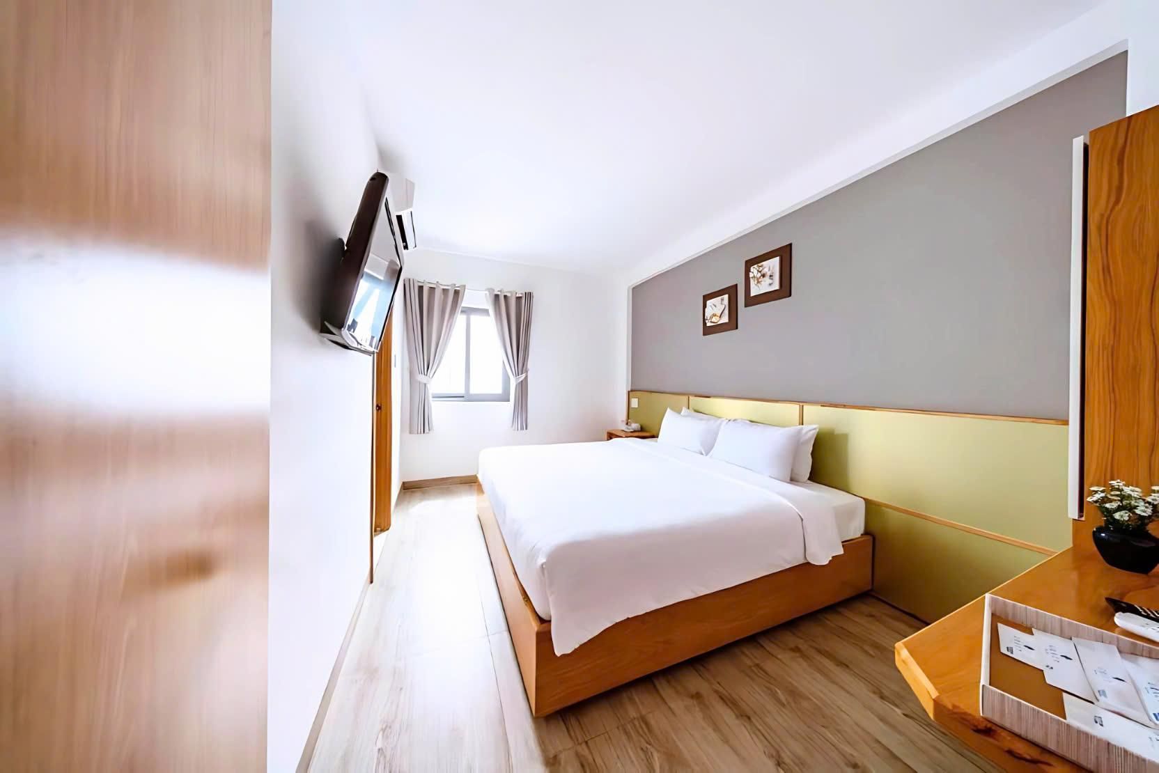Deluxe Double Or Twin City View