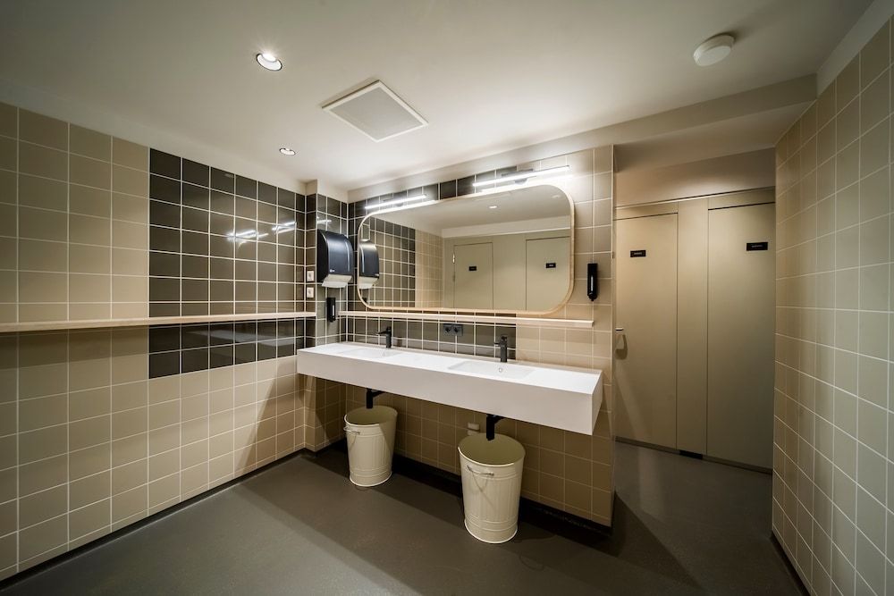 undefined The Bee Hostel 8