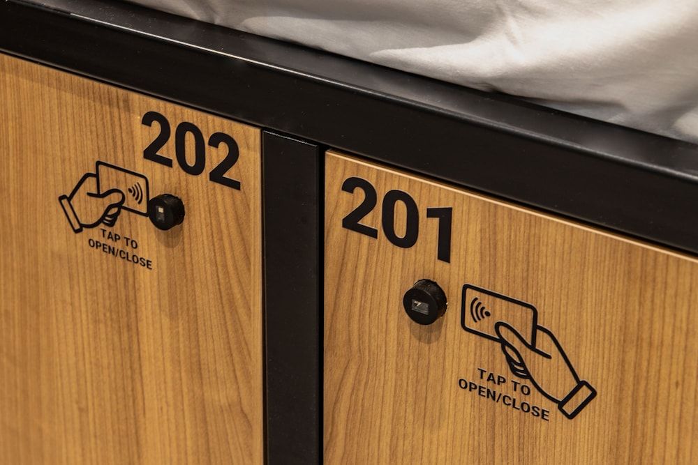 Petit Hostel La Latina - Adults Only Quadruple Room (Private / Ages 18-50) 14