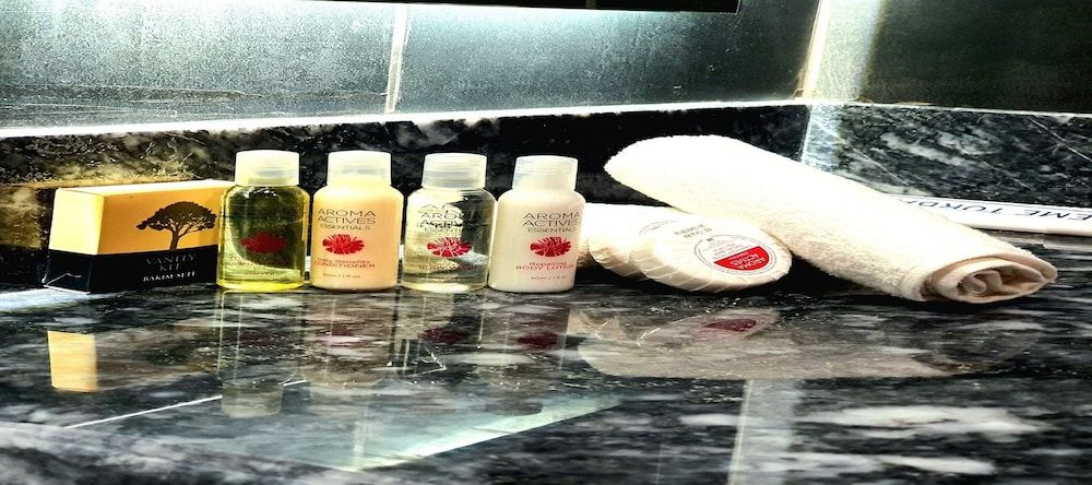 Center Inn Hotel Deluxe Room 5