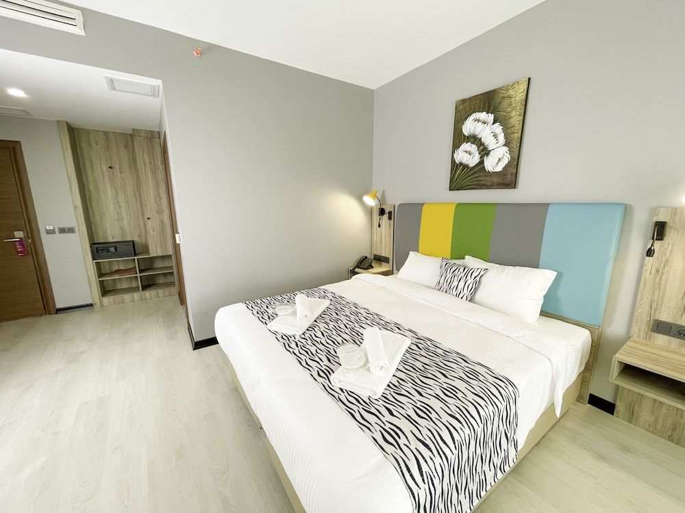 undefined Center Inn Hotel 6