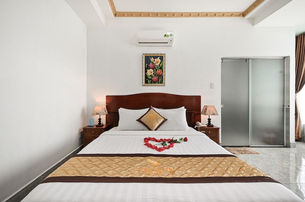 Venus Hotel Superior Double Room 2