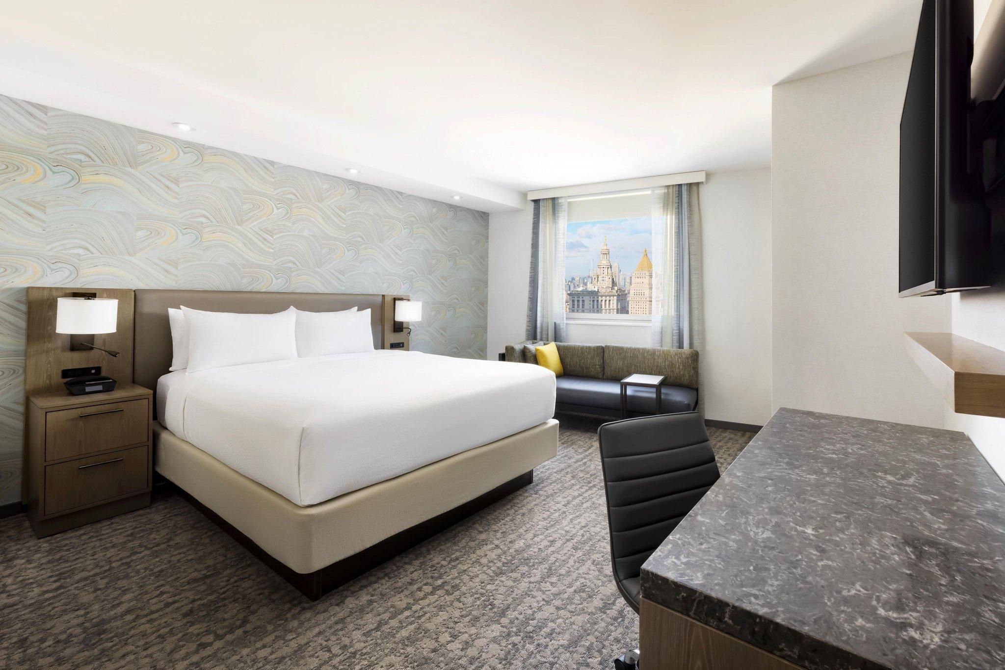 Corner City View Studio, Larger Studio, 1 King, Skyline View, Upper Floor