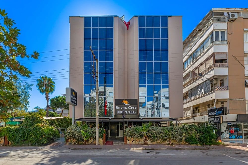 undefined Seven City Hotel 7