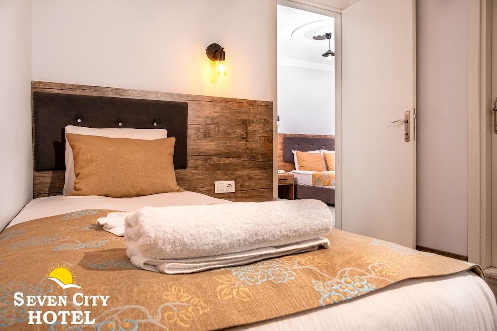 undefined Seven City Hotel 3