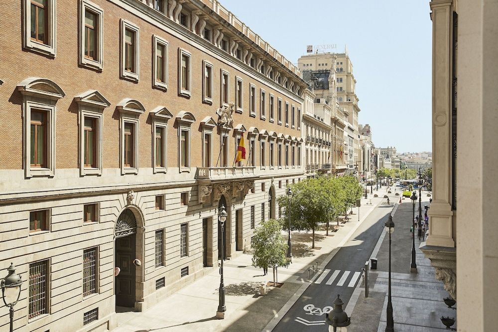 undefined Four Seasons Hotel Madrid 7