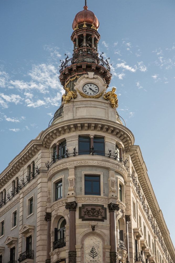 undefined Four Seasons Hotel Madrid 2