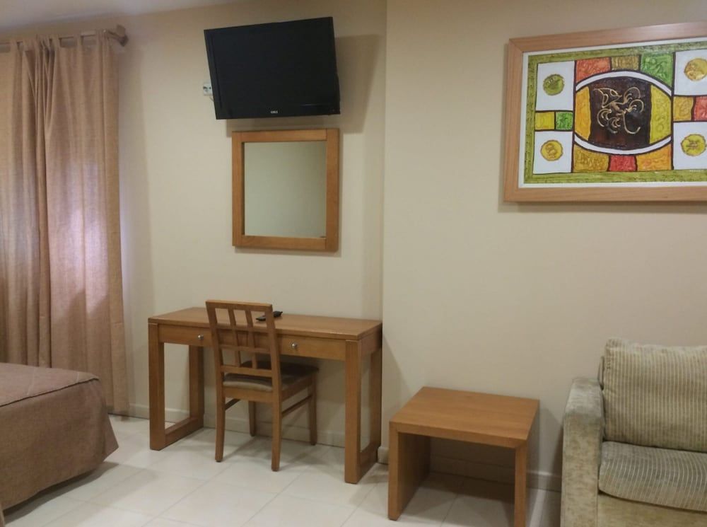 undefined Hostal Aeropuerto 6