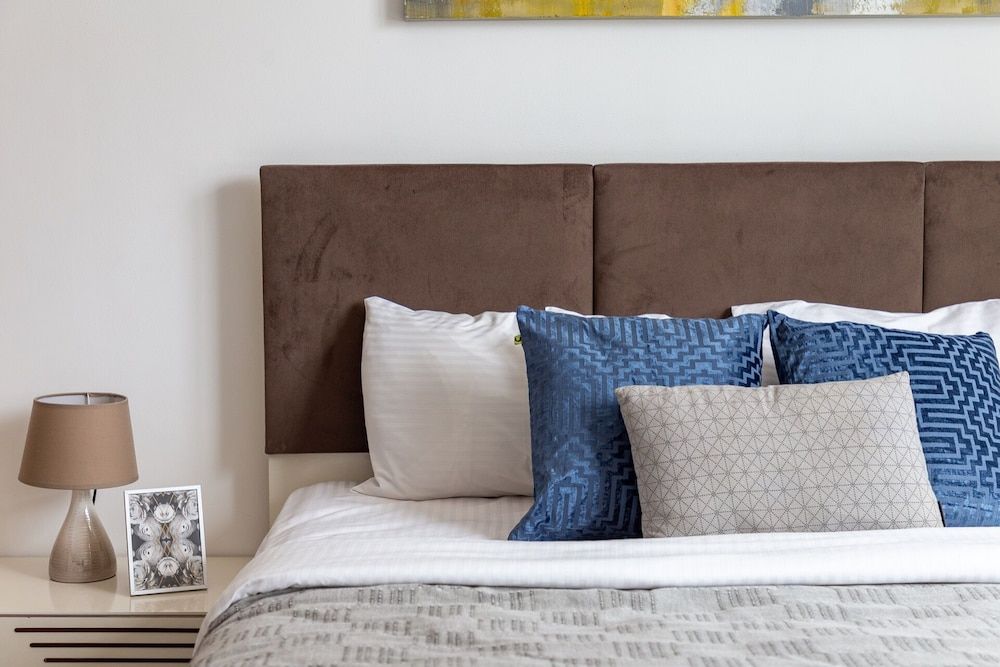 undefined Light and Modern Studio in Jlt! Sleeps 3! 5