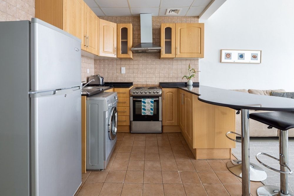 undefined Light and Modern Studio in Jlt! Sleeps 3! 7