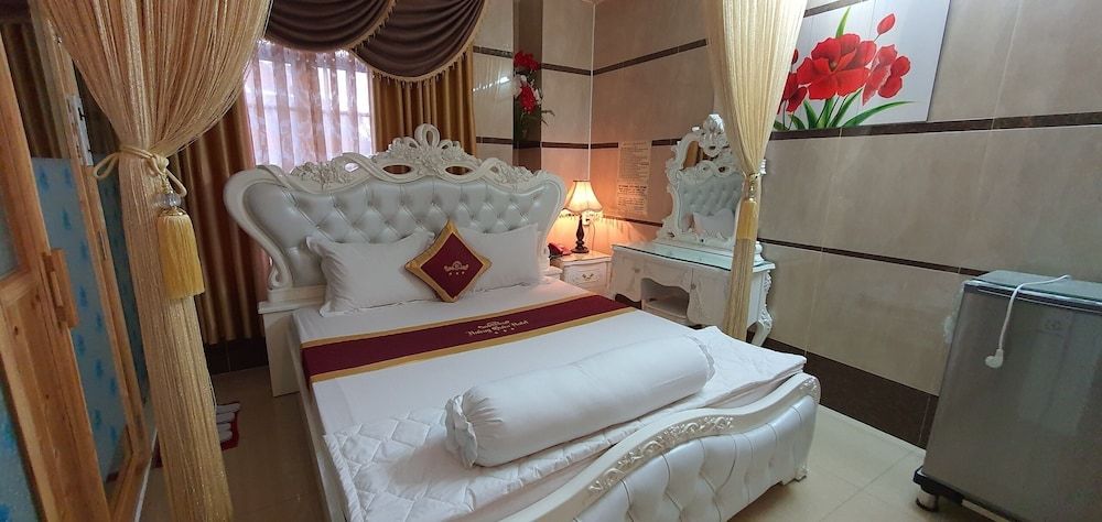 undefined Hoang Quan Hotel