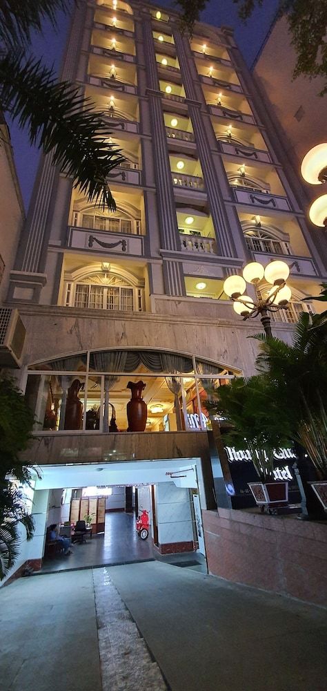 undefined Hoang Quan Hotel 7