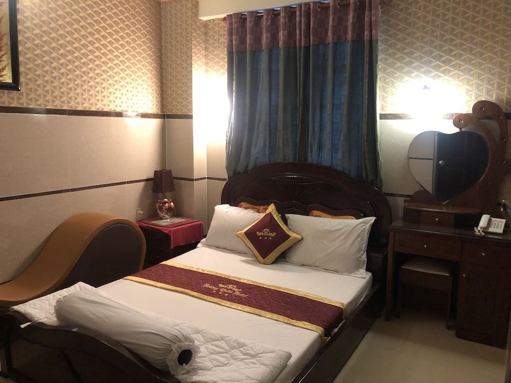 Hoang Quan Hotel Standard Room (D420) 4