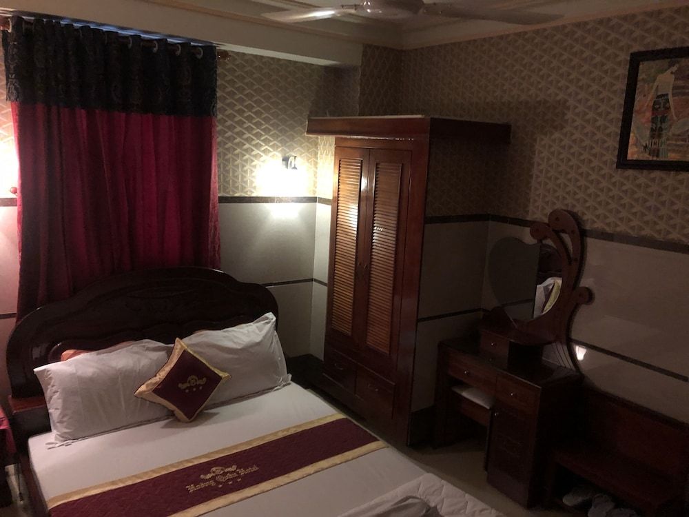 Hoang Quan Hotel Standard Room (D420) 5