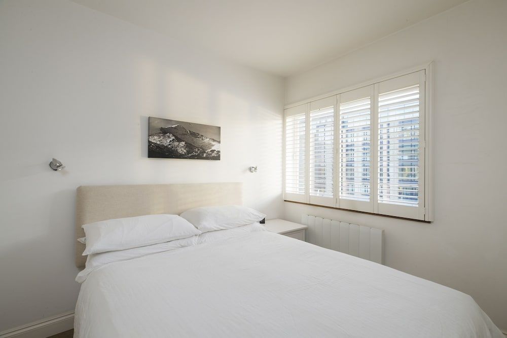 undefined JOIVY Sublime 1 bed flat with Thames view 4