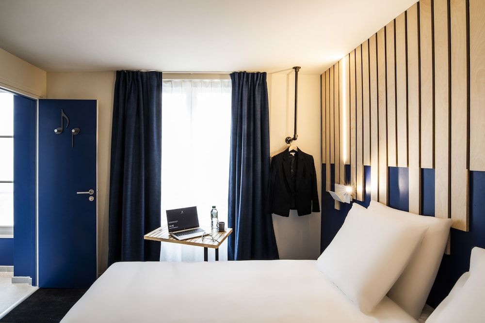 Ibis Styles Paris Opéra Lafayette Standard Room, 1 Double Bed 3