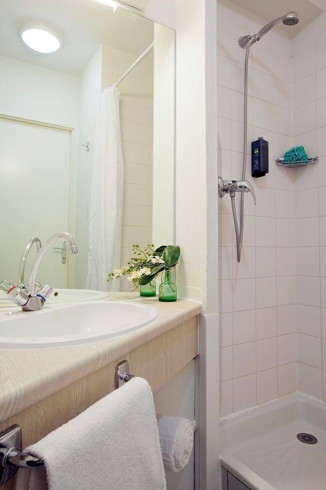 Séjours & Affaires Poitiers Lamartine Chambre inactive 4