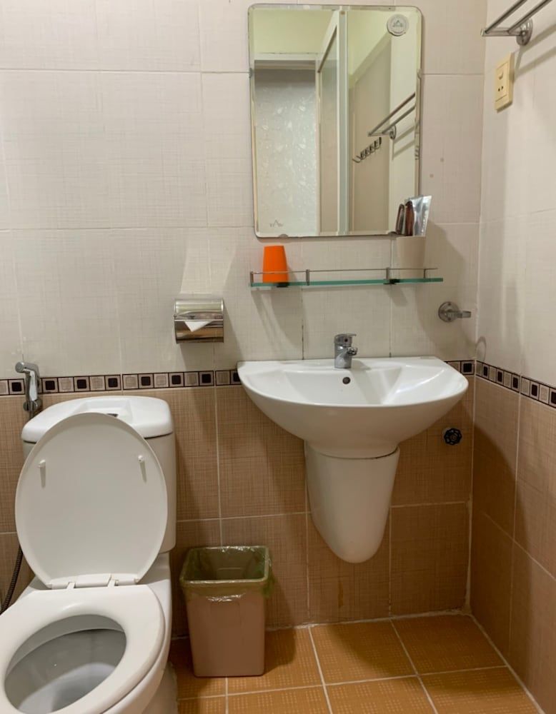 undefined Hoang Yen Nhi Hotel 6