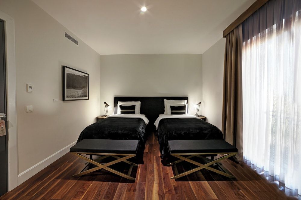 39 Kalamis Marina Hotel Standard Room 3