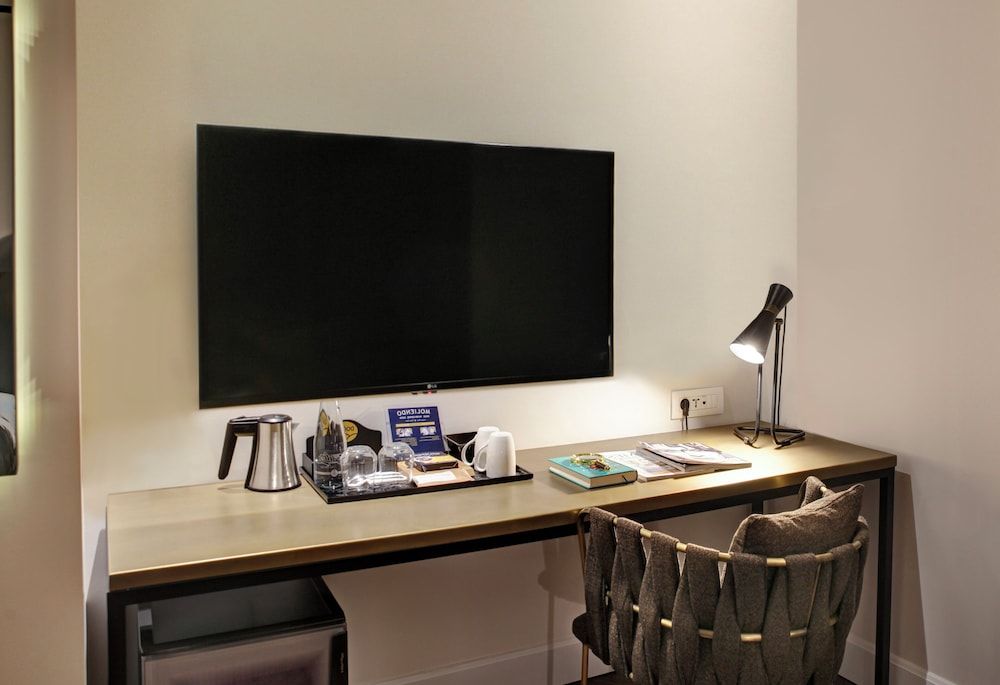 39 Kalamis Marina Hotel Deluxe Room 11