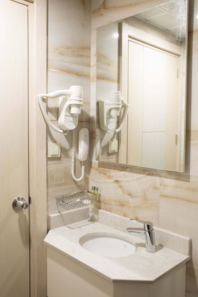 Alpinn Hotel DUE Superior Double Room 6