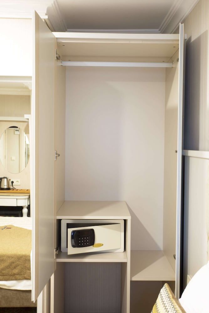 Alpinn Hotel DUE Superior Double Room 2