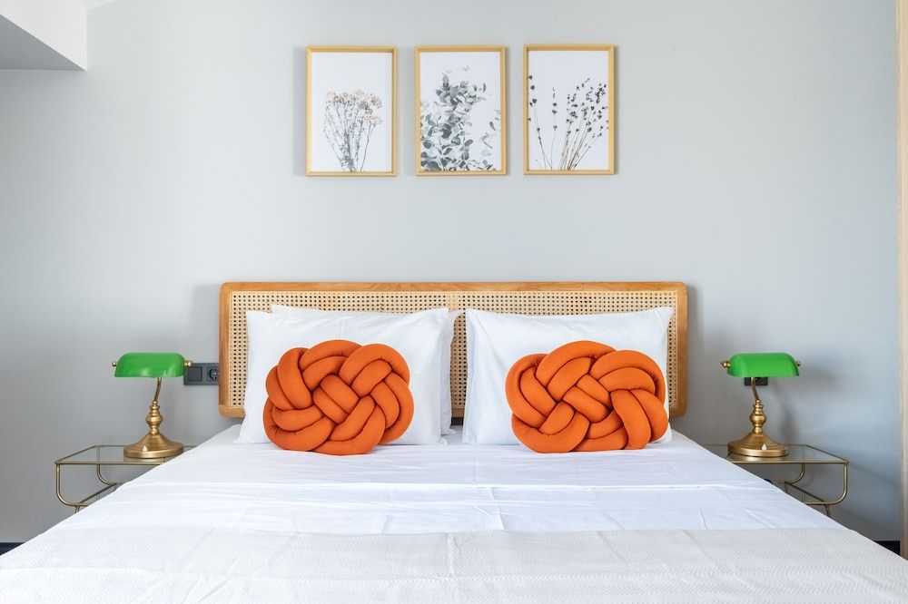 Benesta Residence by NewInn Design Duplex, 2 Bedrooms