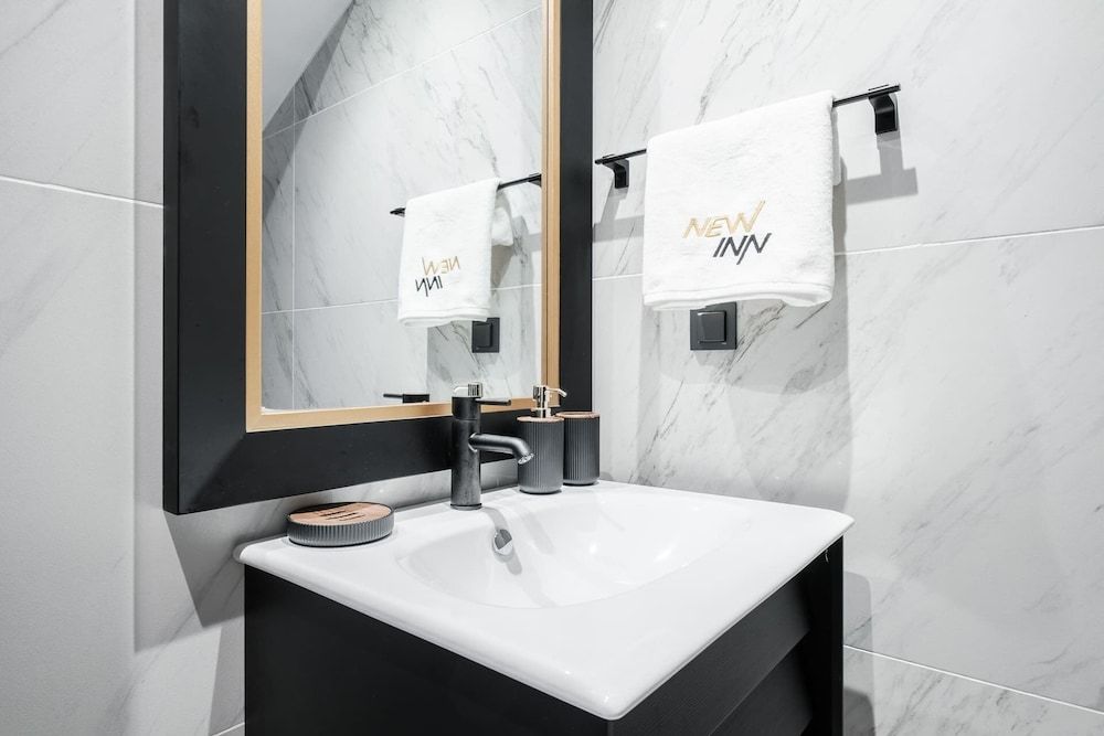 Benesta Residence by NewInn Design Duplex, 2 Bedrooms 10