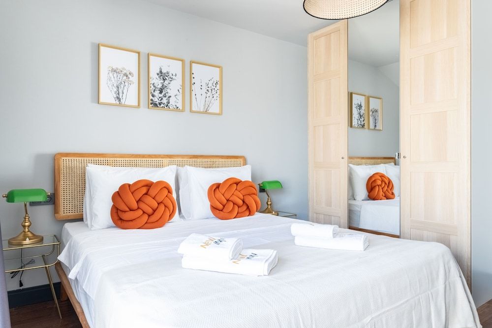 Benesta Residence by NewInn Design Duplex, 2 Bedrooms 3