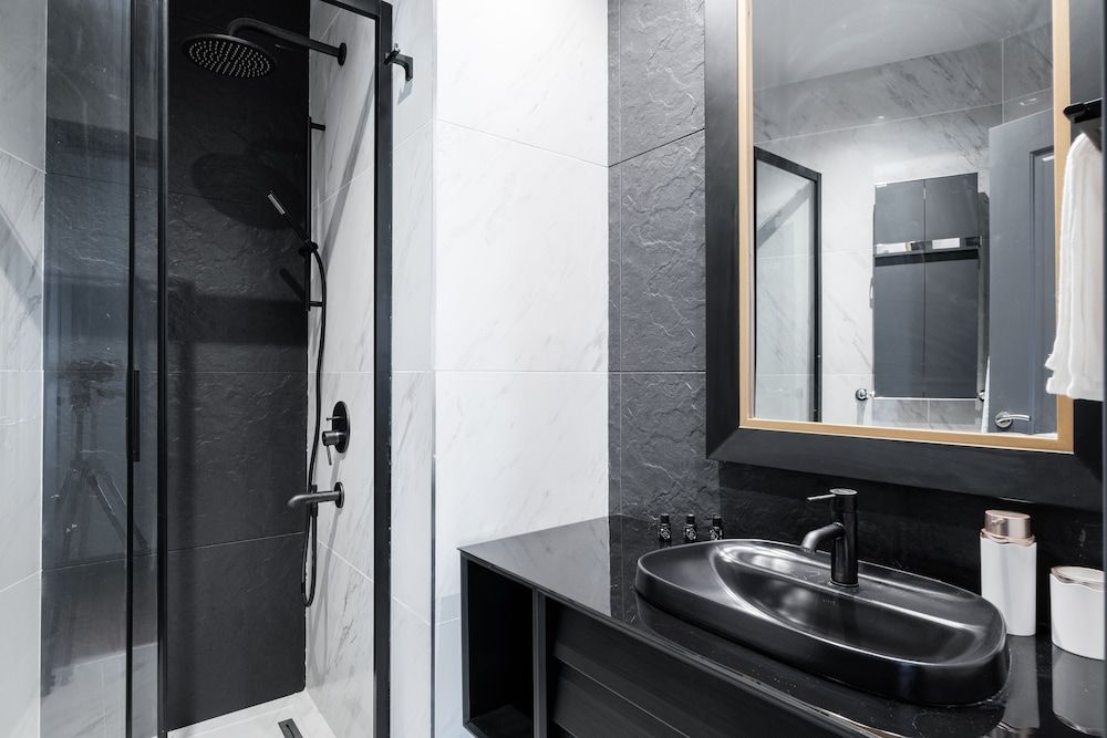 Benesta Residence by NewInn Design Apartment, 2 Bedrooms 10