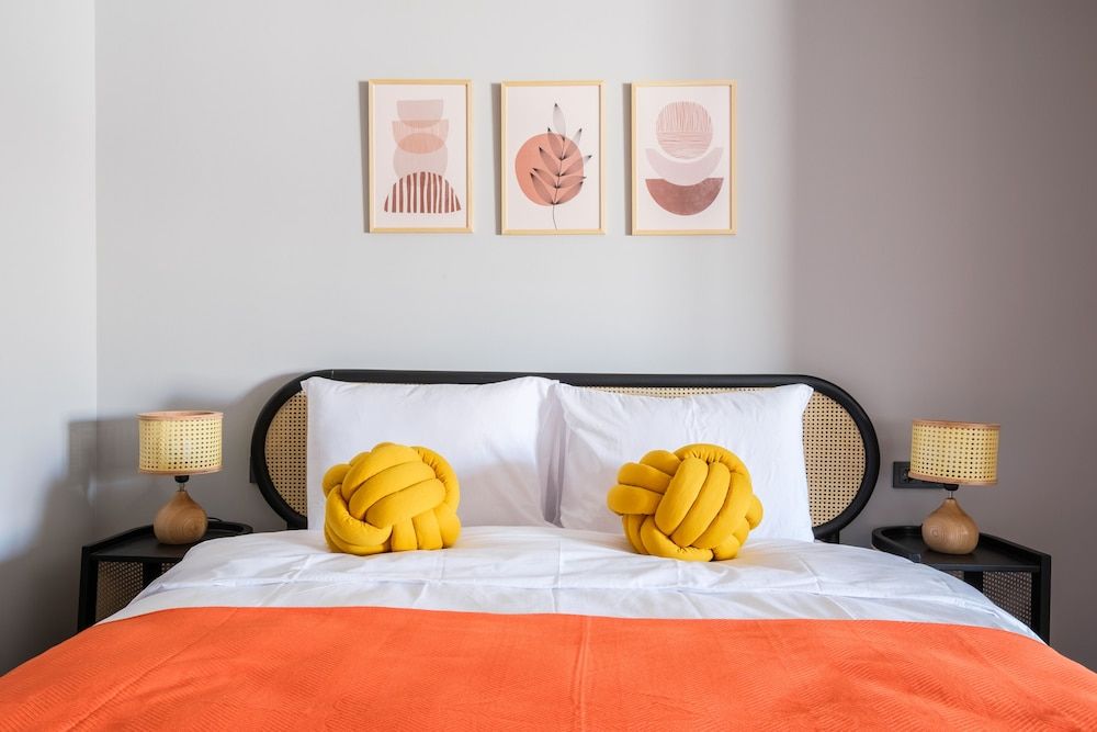 Benesta Residence by NewInn Design Apartment, 2 Bedrooms