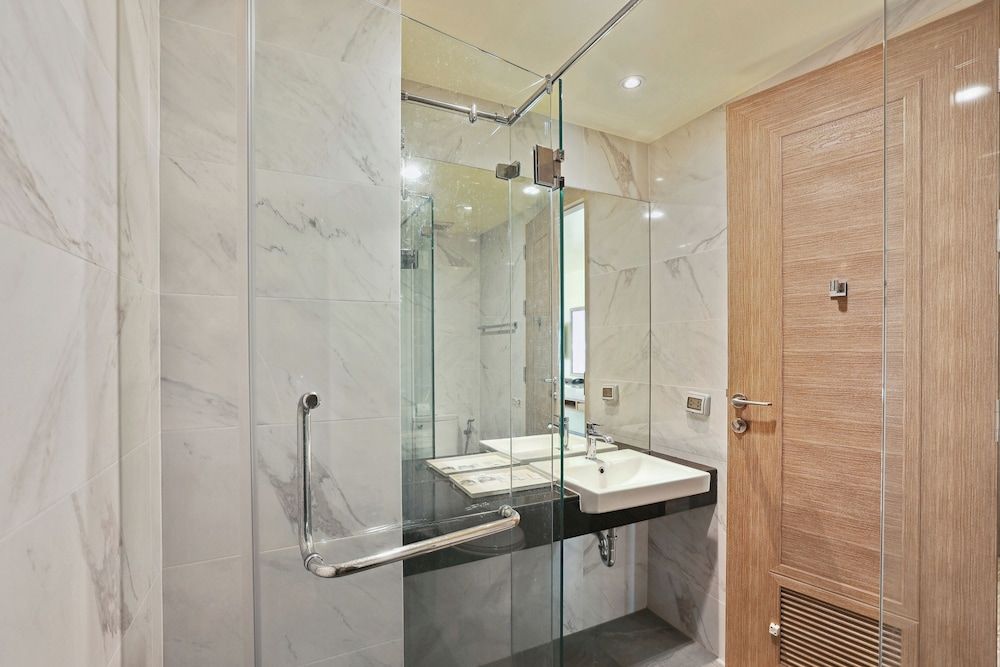 Dome Kata Resort Superior Double Room 6