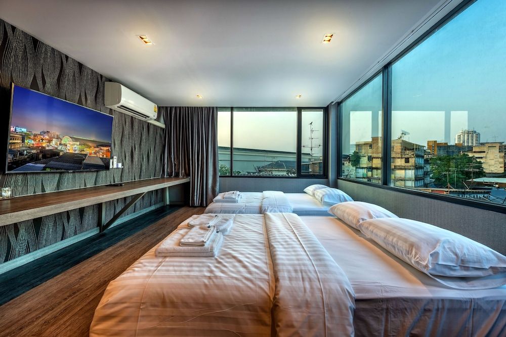 Happy Station Bangkok Family Room, Private Bathroom 6