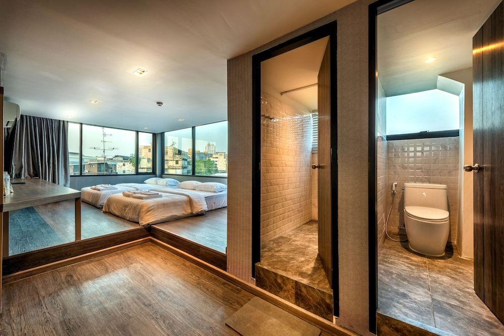 Happy Station Bangkok Family Room, Private Bathroom 12